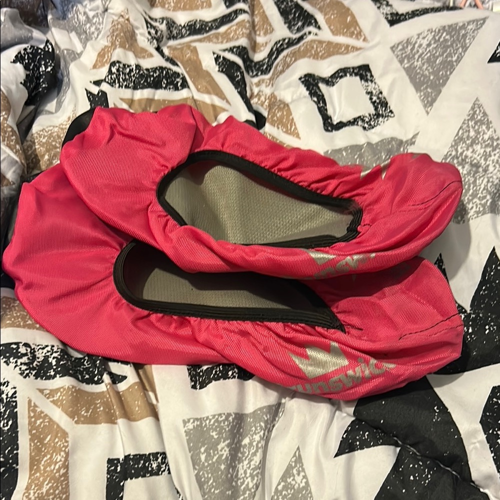 Brunswick bowling shoe covers